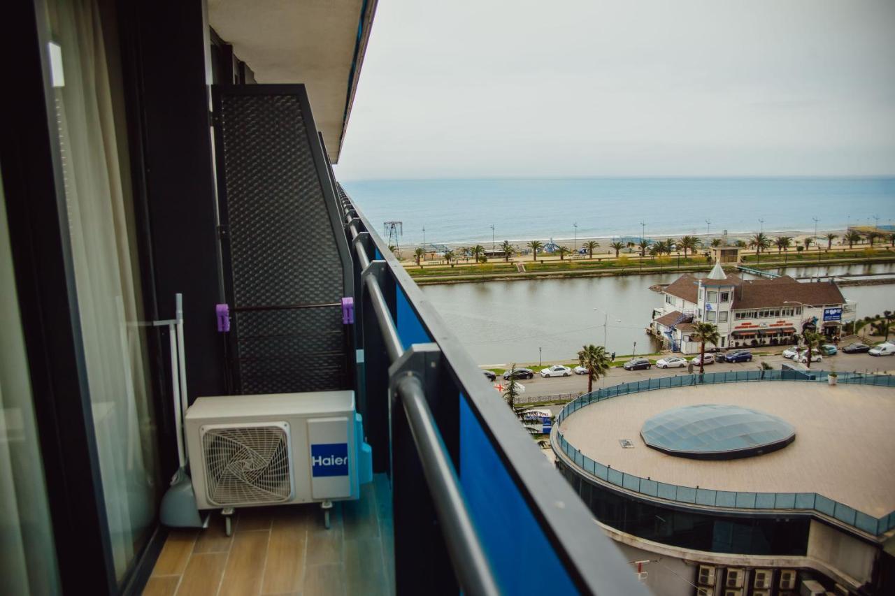 Premium Aparthotel With Sea View Batoumi Extérieur photo