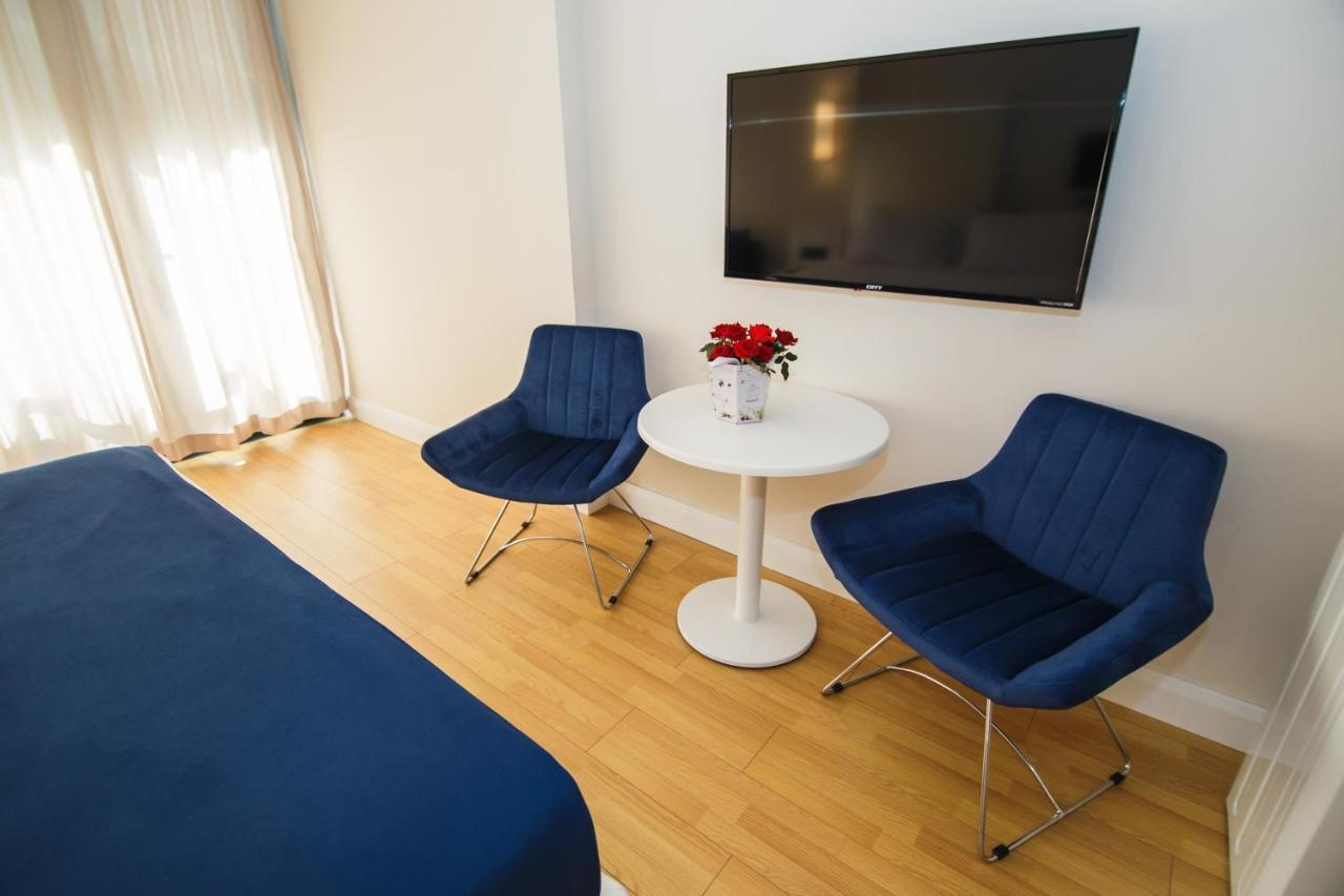 Premium Aparthotel With Sea View Batoumi Extérieur photo