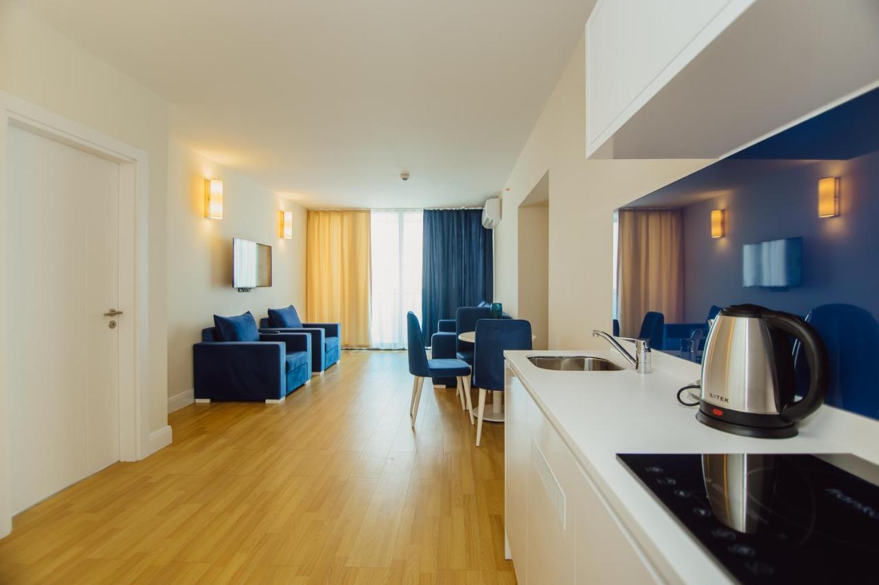 Premium Aparthotel With Sea View Batoumi Extérieur photo