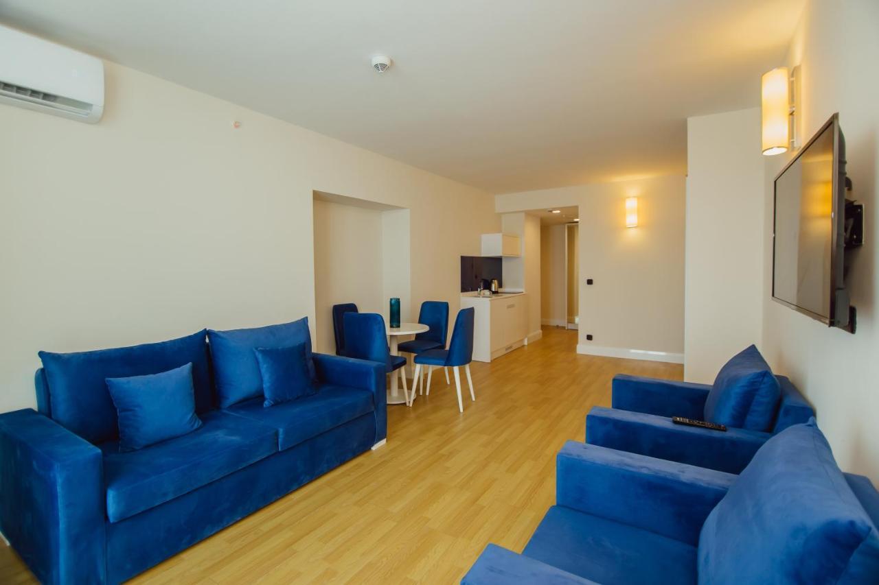 Premium Aparthotel With Sea View Batoumi Extérieur photo
