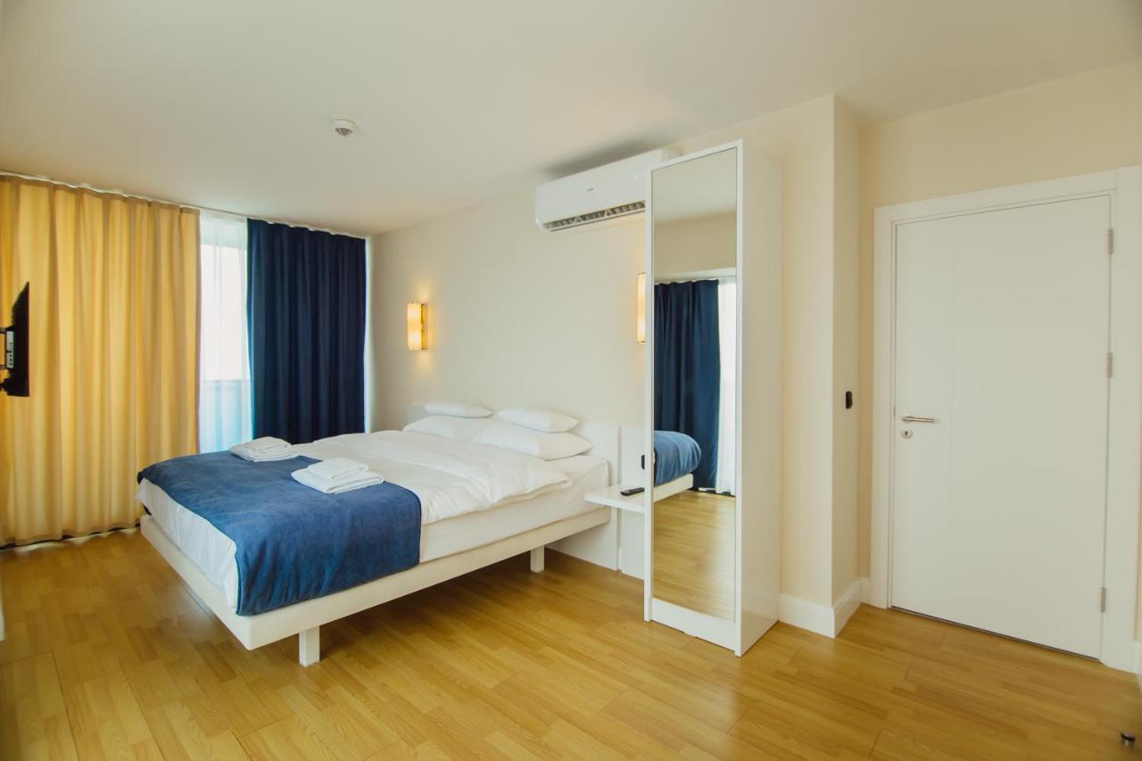Premium Aparthotel With Sea View Batoumi Extérieur photo