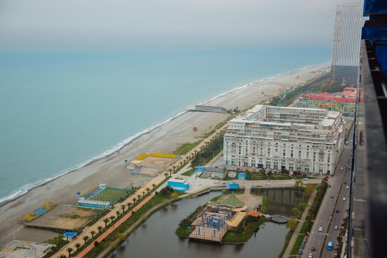 Premium Aparthotel With Sea View Batoumi Extérieur photo