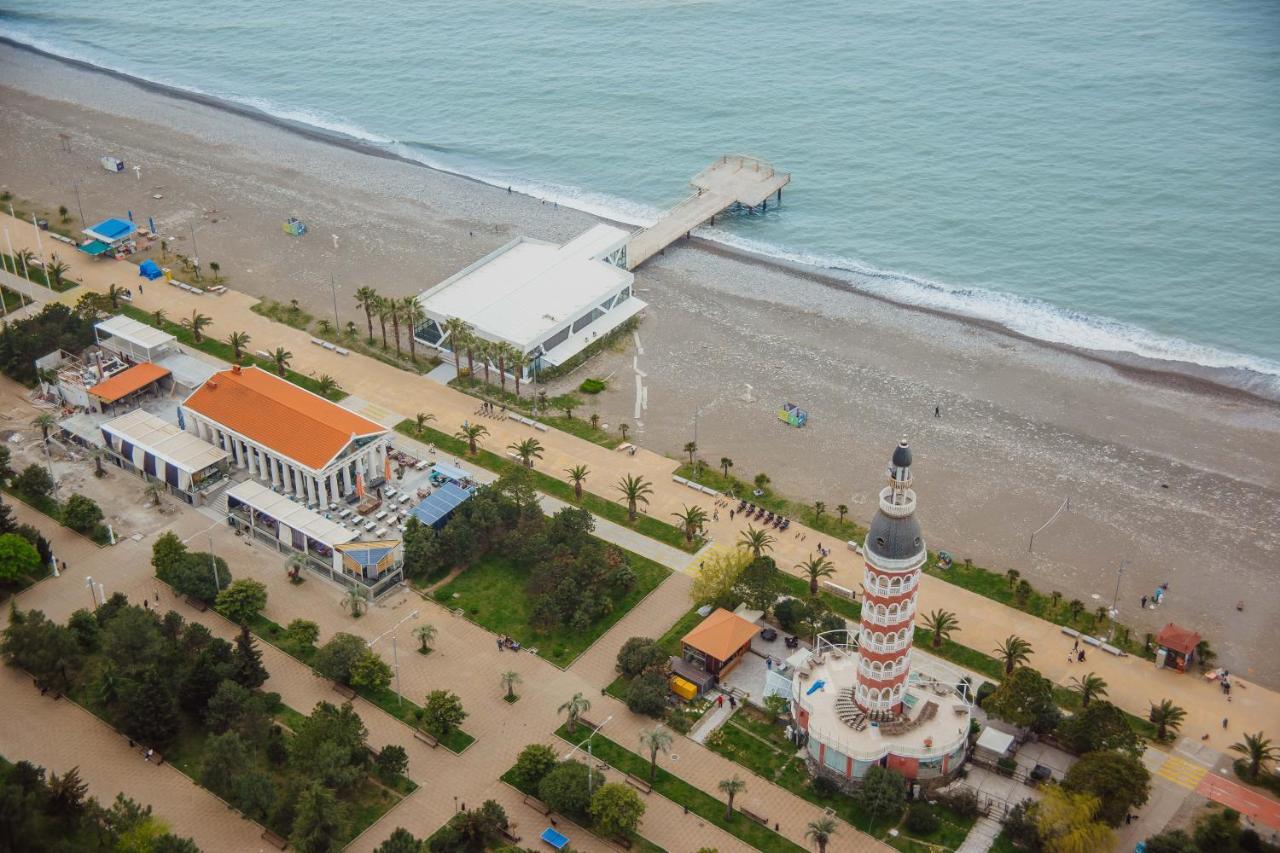 Premium Aparthotel With Sea View Batoumi Extérieur photo