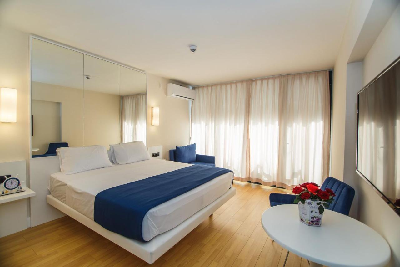 Premium Aparthotel With Sea View Batoumi Extérieur photo