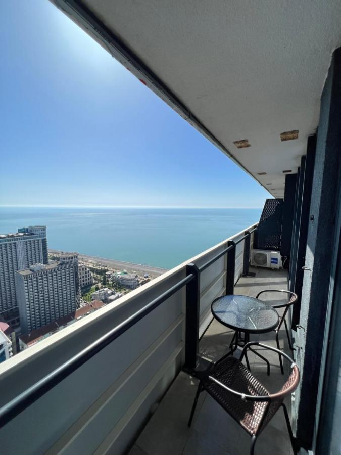 Premium Aparthotel With Sea View Batoumi Extérieur photo