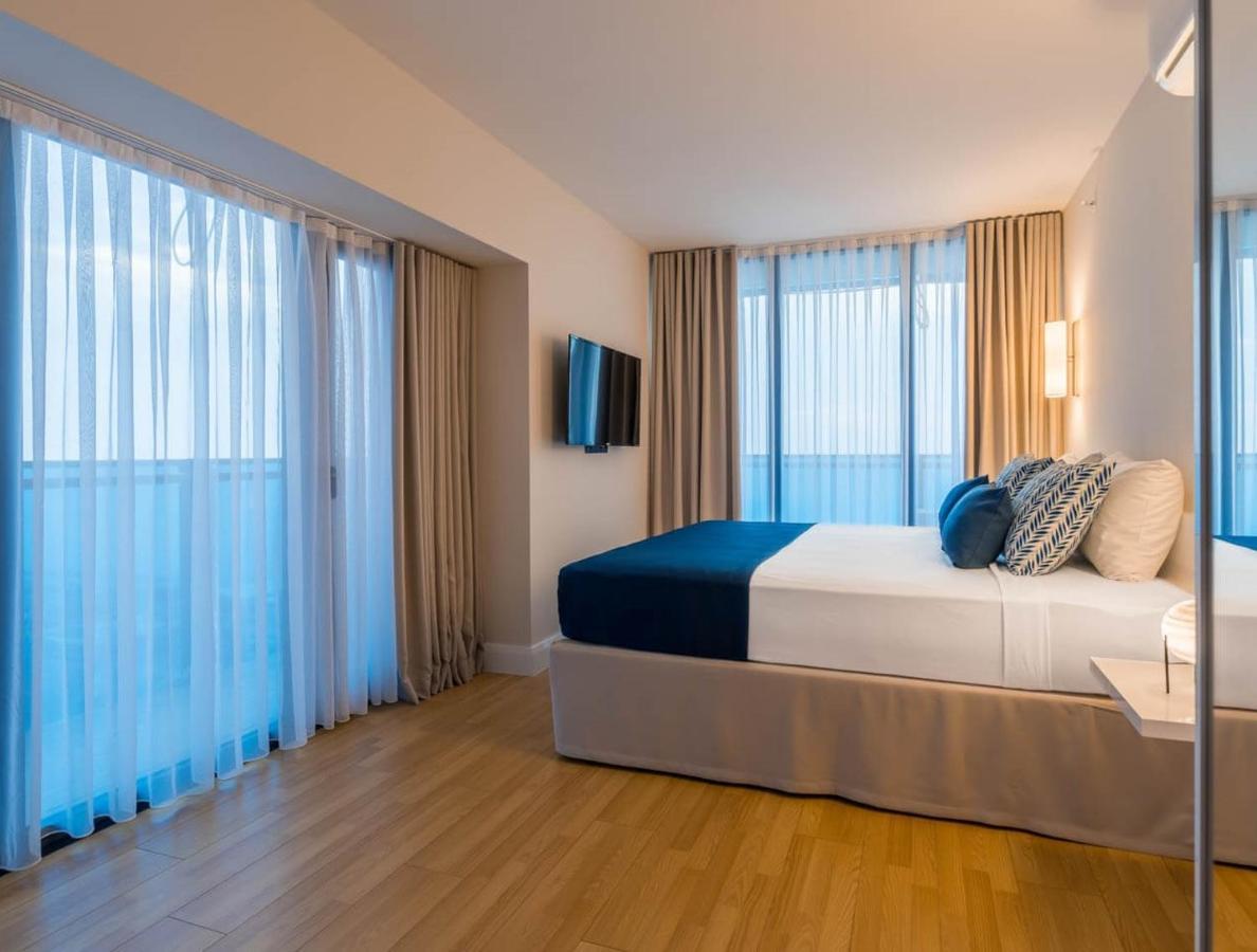Premium Aparthotel With Sea View Batoumi Extérieur photo